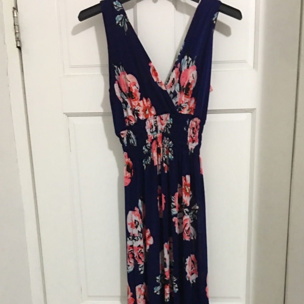 FLORAL MAXI DRESS
